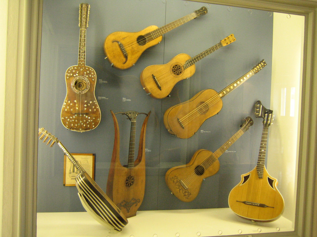 A história do violão: veja sua evolução em 7 instrumentos diferentes