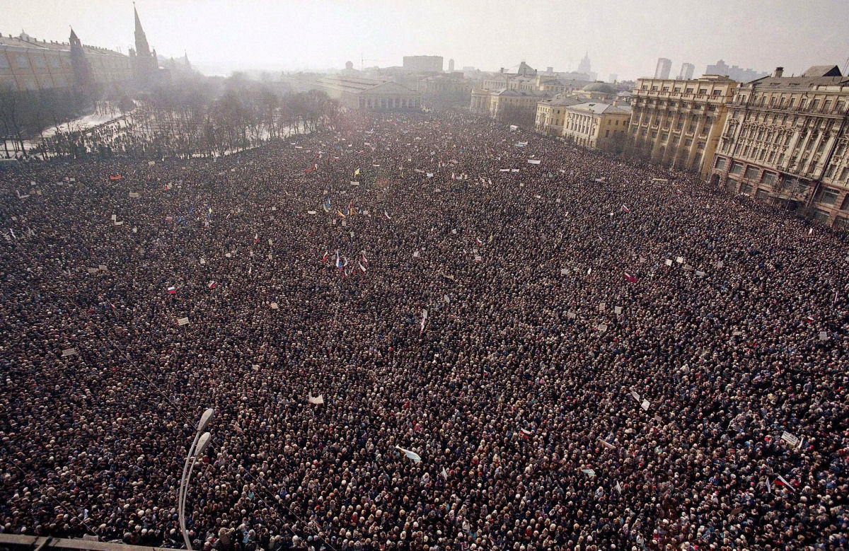 O dia em que Metallica tocou 'Enter Sandman' diante de uma multidão de 1,6 milhões de russos no ocaso da URSS