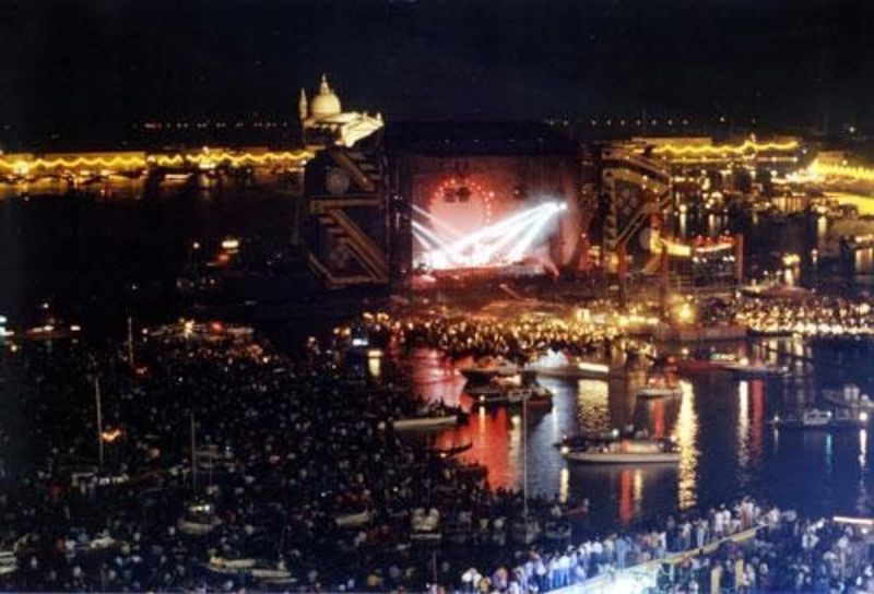 Fotos do icônico show flutuante do Pink Floyd em Veneza que forçou o conselho da cidade a renunciar
