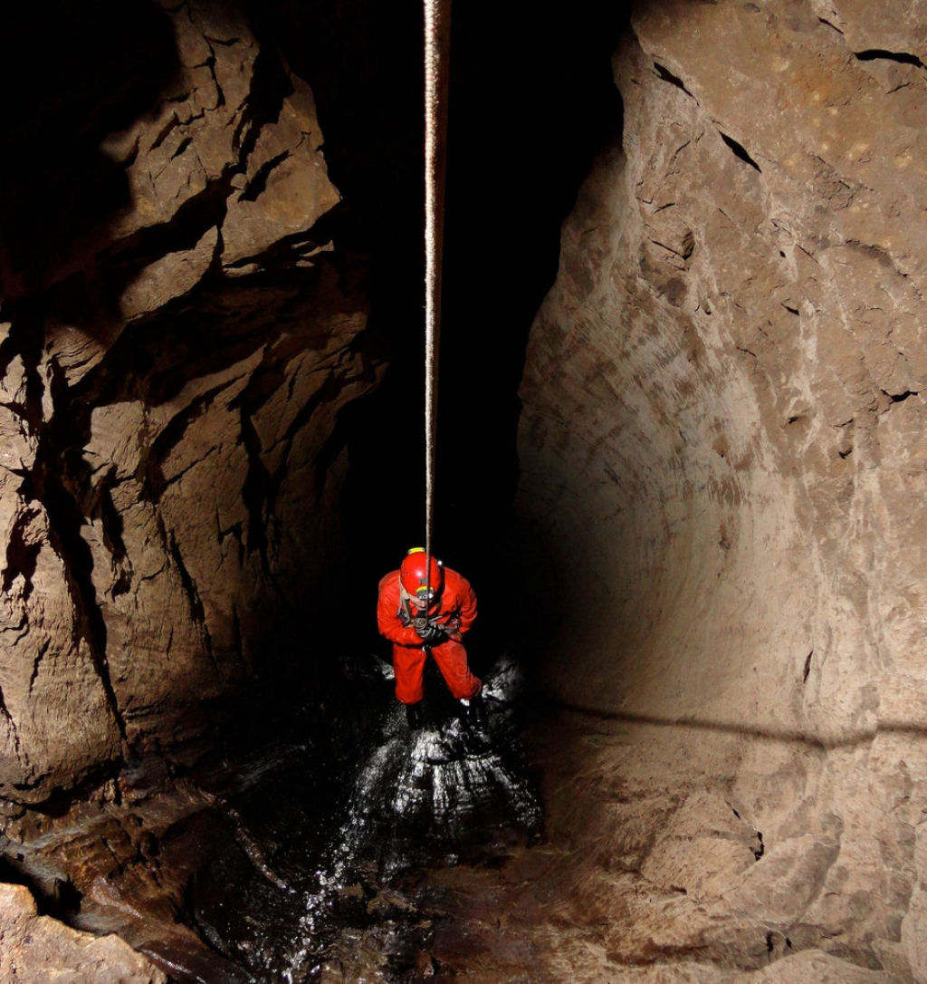 Krubera, a caverna mais profunda do mundo 05