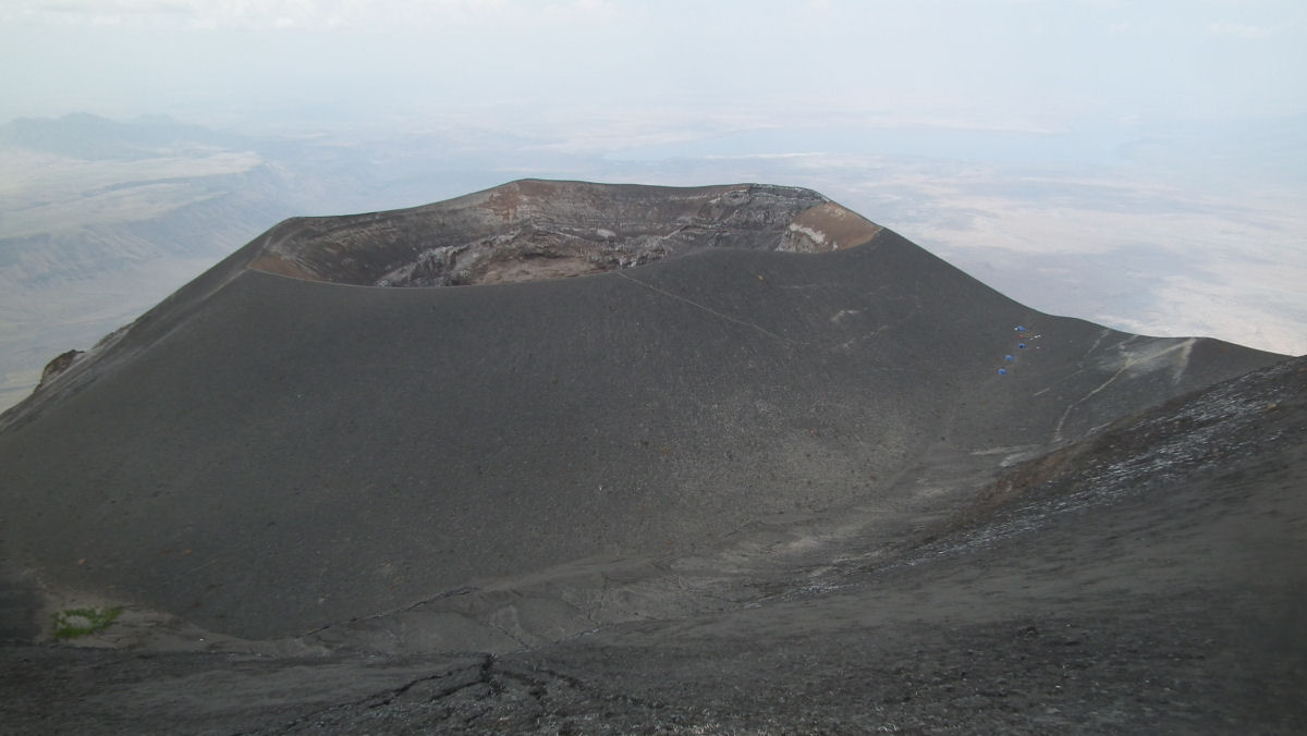 Esse vulcão ativo na Tanzânia é diferente de todos os demais do mundo