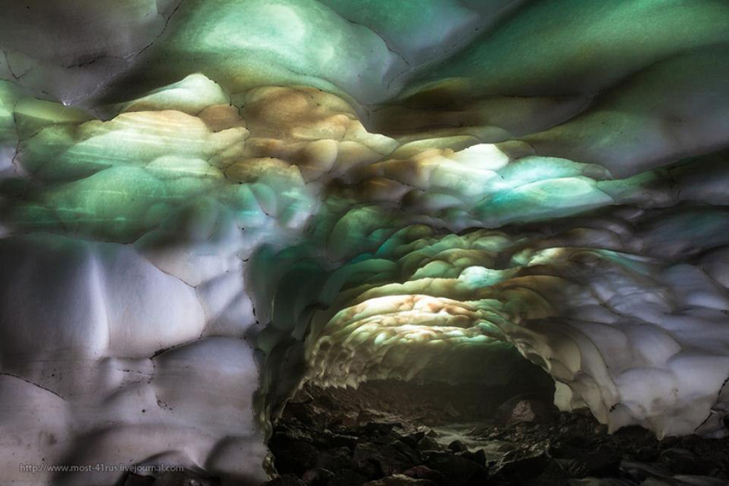 Maravilhas da Natureza - Caverna de gelo de Kamchatka 04