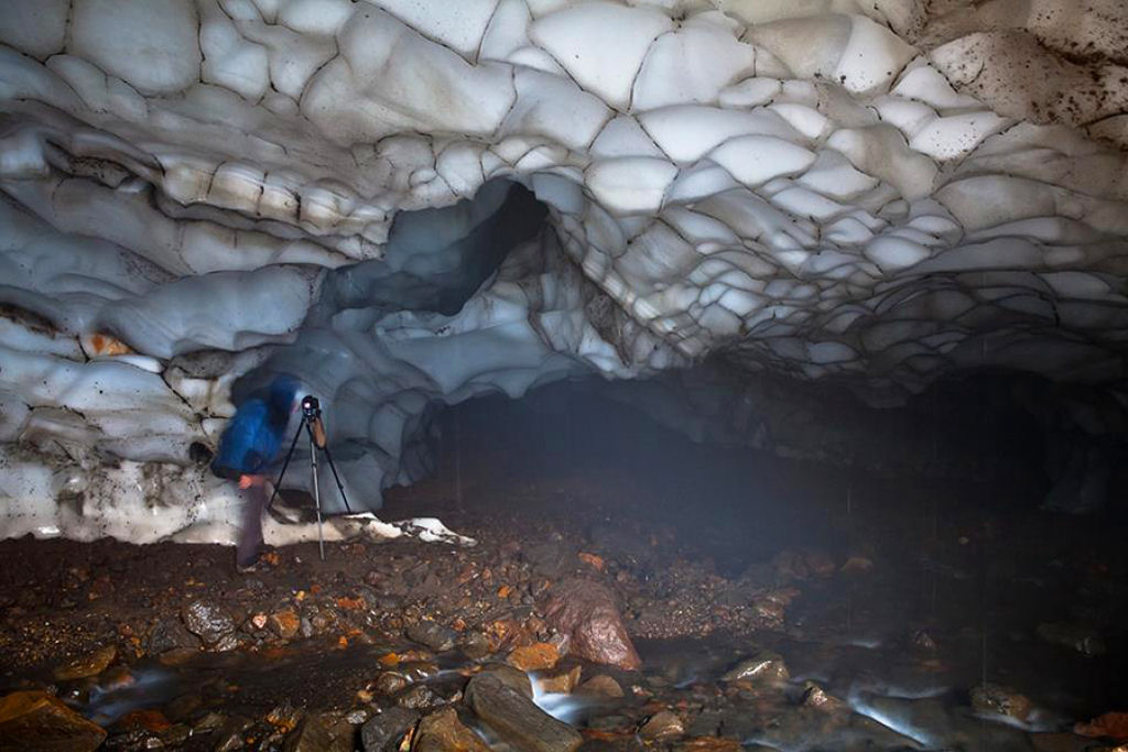 Maravilhas da Natureza - Caverna de gelo de Kamchatka 06