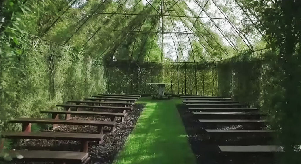 Esse homem passou 4 anos cultivando uma igreja com rvores 04