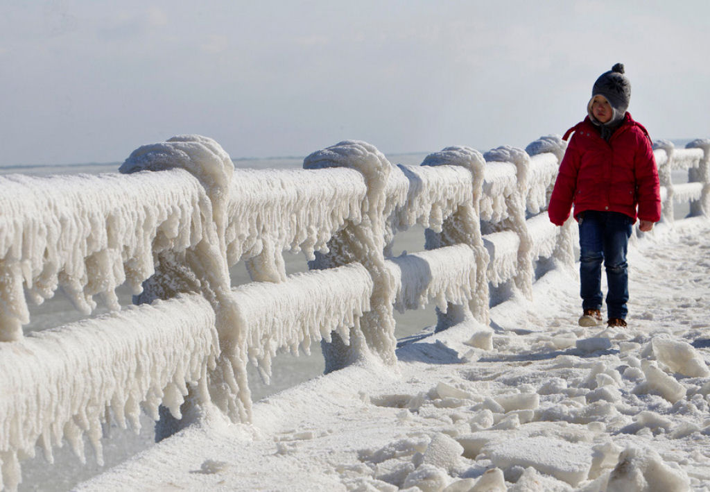 O Mar Negro congela pela primeira vez em 30 anos 08