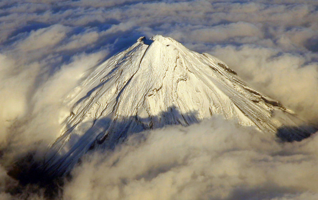 O Monte Egmont é considerado um dos cones vulcânicos mais simétricos do mundo