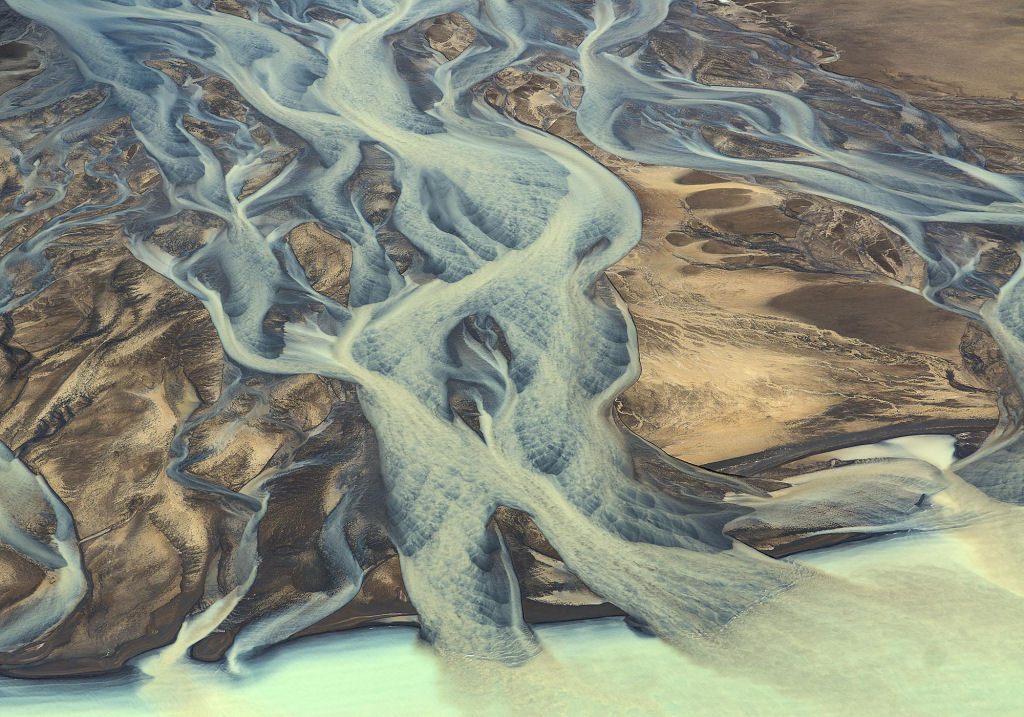 Fotos aéreas espetaculares de rios vulcânicos da Islândia 07