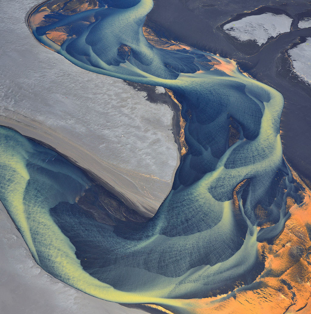 Fotos aéreas espetaculares de rios vulcânicos da Islândia 12
