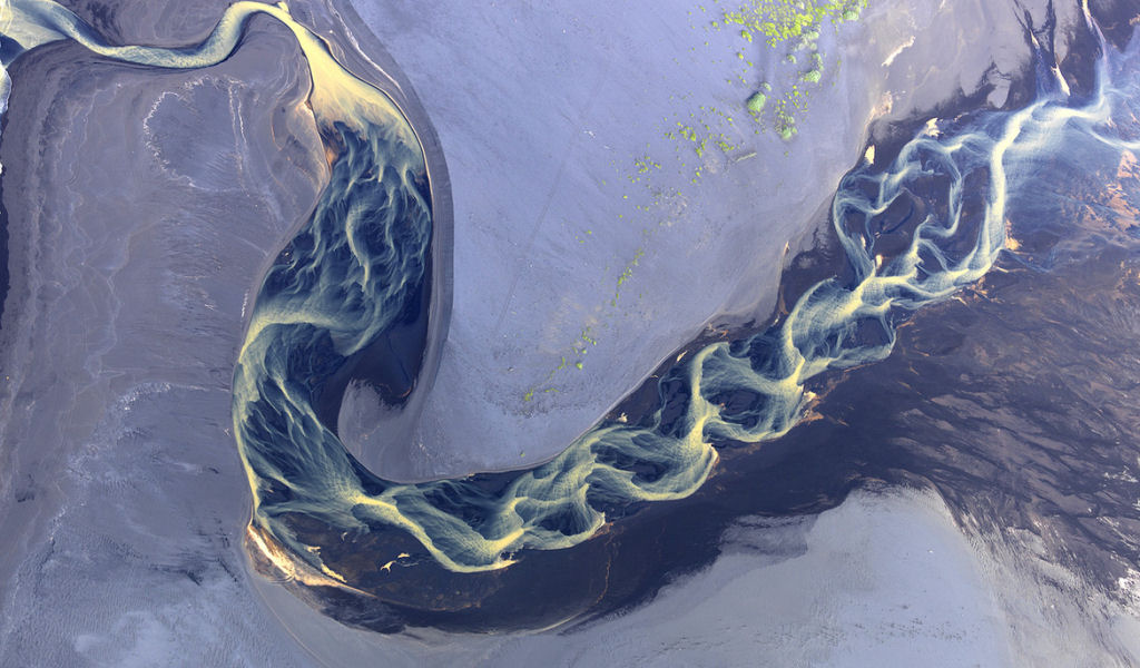 Fotos aéreas espetaculares de rios vulcânicos da Islândia 16