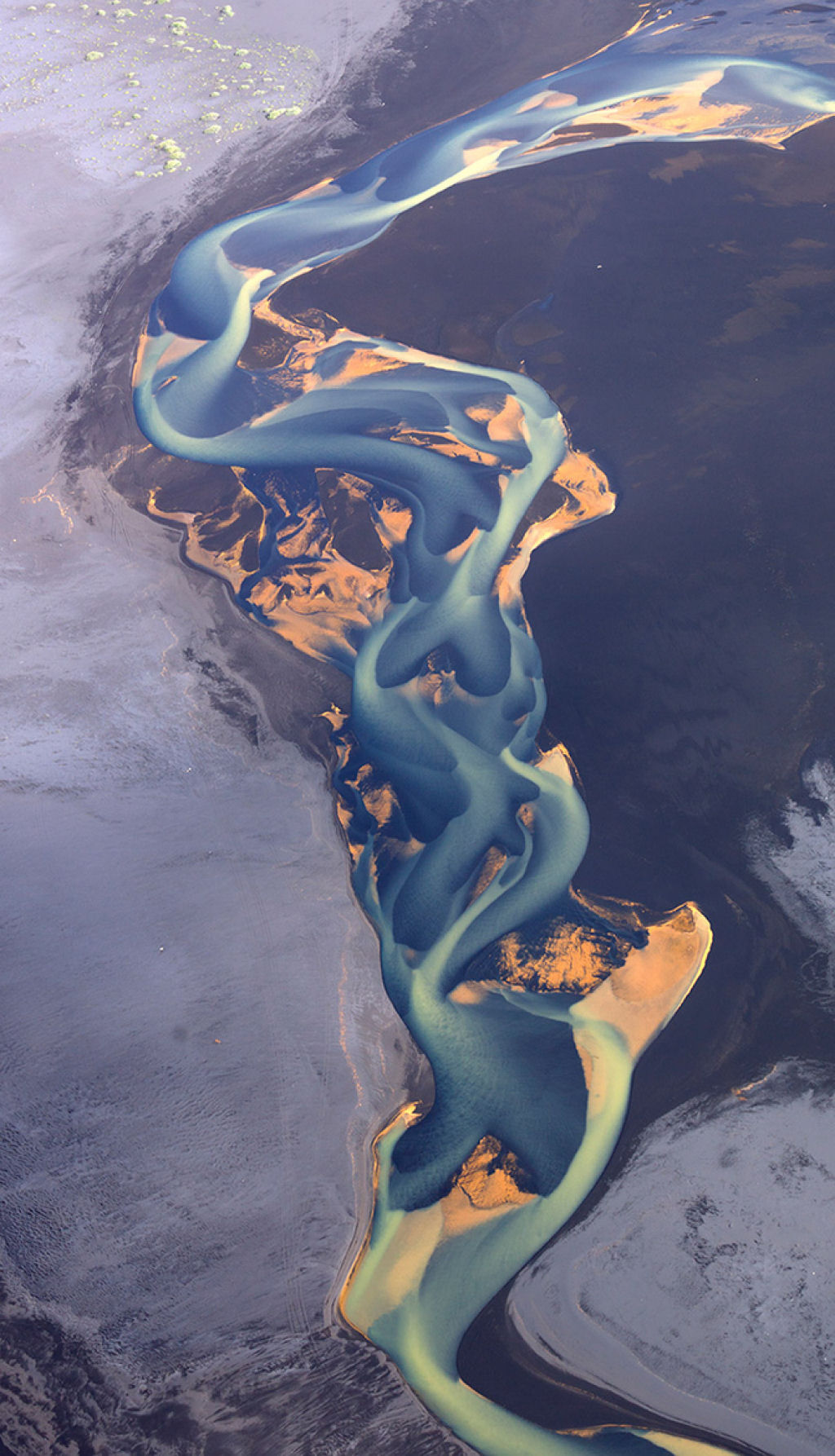 Fotos aéreas espetaculares de rios vulcânicos da Islândia 18