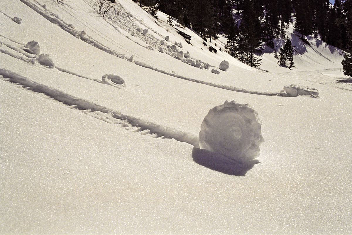 Rolos de neve, o raro fenmeno meteorolgico que cria esculturas naturais 01