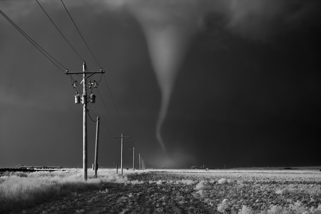 As sinistramente incrveis fotos de tempestades em preto e branco de Mitch Dobrowner 05
