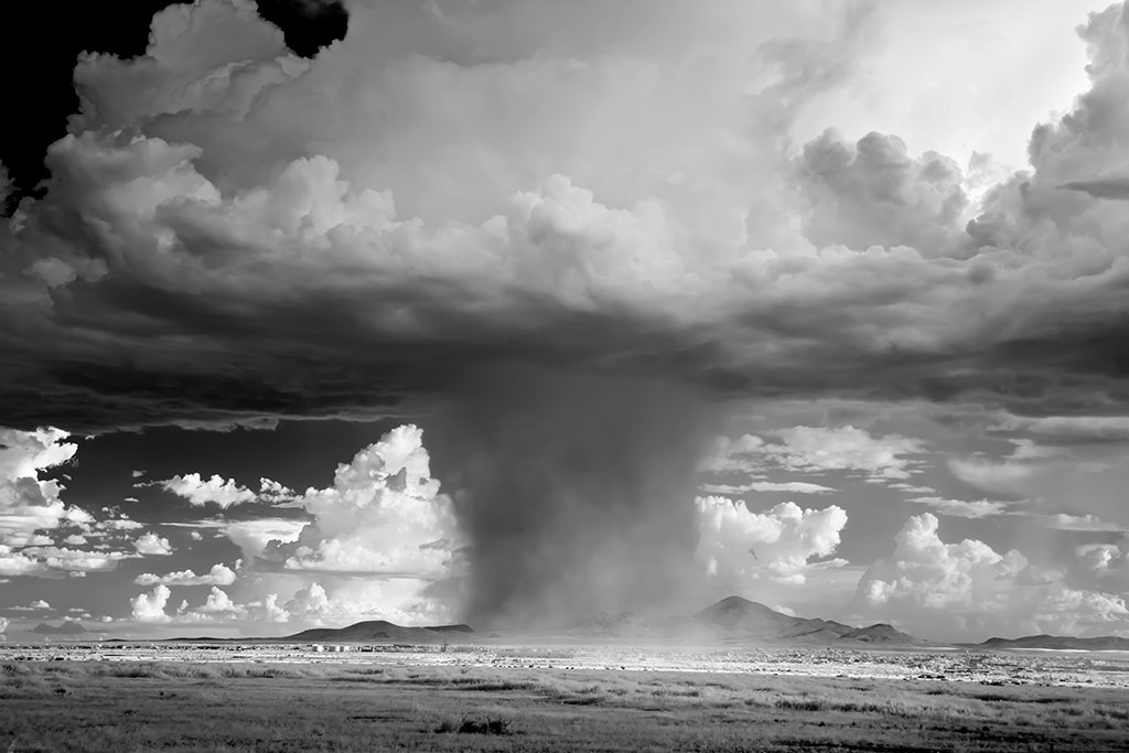 As sinistramente incrveis fotos de tempestades em preto e branco de Mitch Dobrowner 14