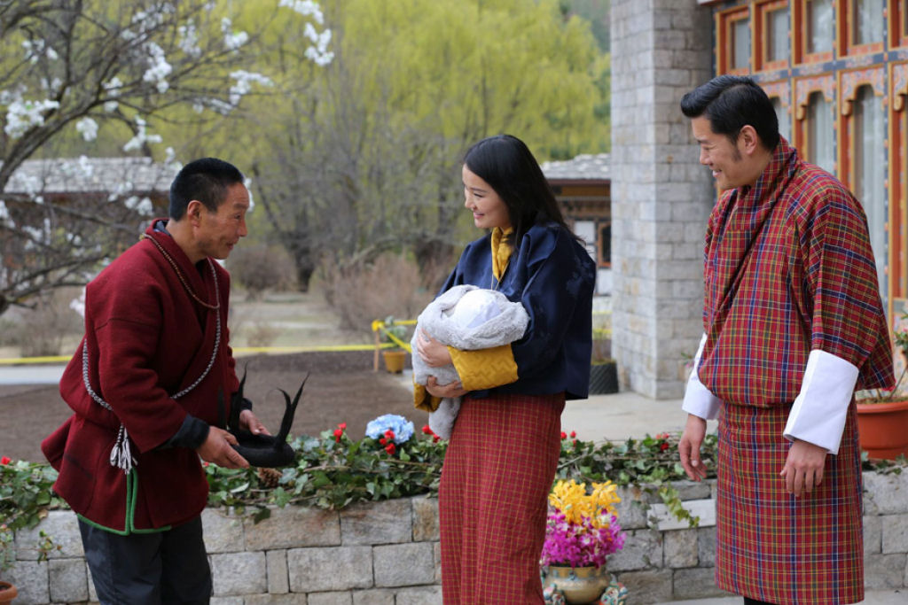 Buto, o pas mais ecolgico do mundo, celebra o nascimento de seu prncipe plantando 108.000 rvores 06
