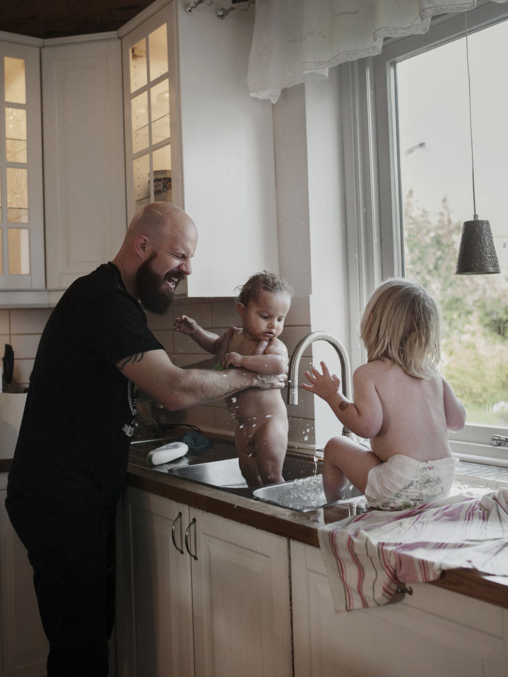 O íntimo cotidiano dos pais suecos durante sua licença paternidade 06