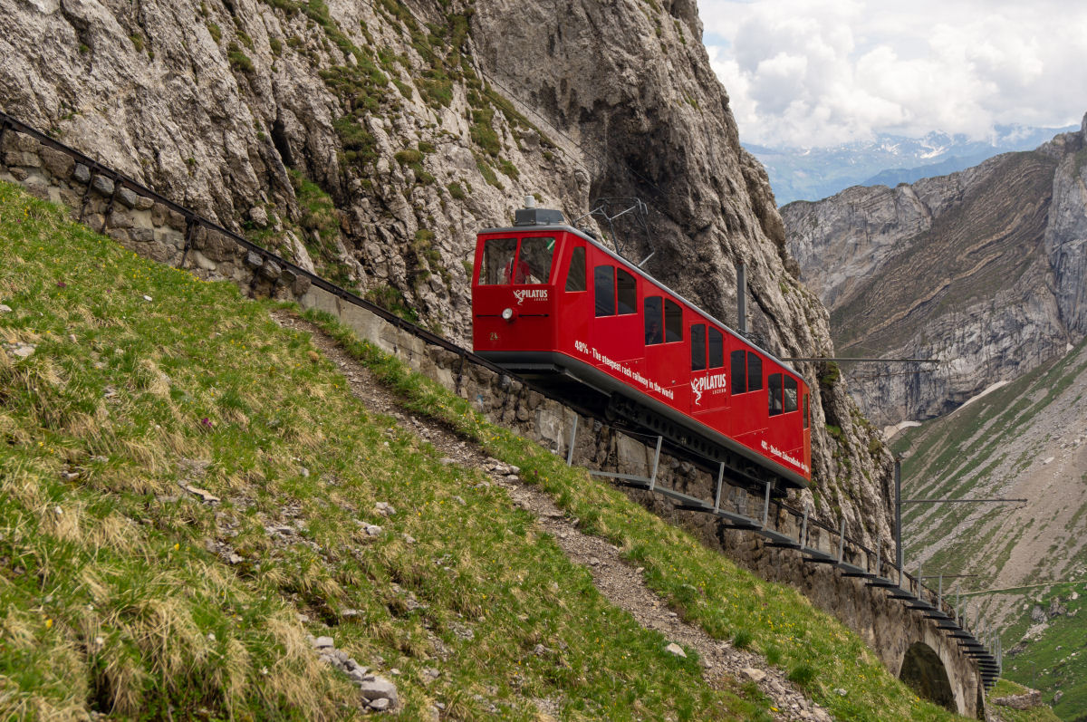 Pilatusbahn: o trem de cremalheira mais íngreme do mundo