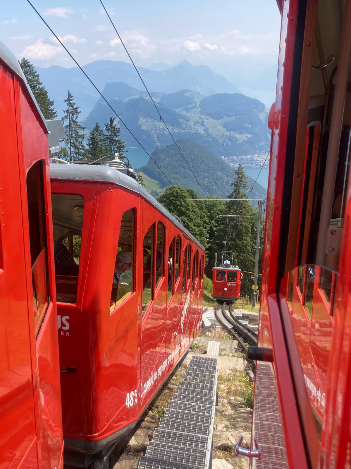 Pilatusbahn: o trem de cremalheira mais íngreme do mundo