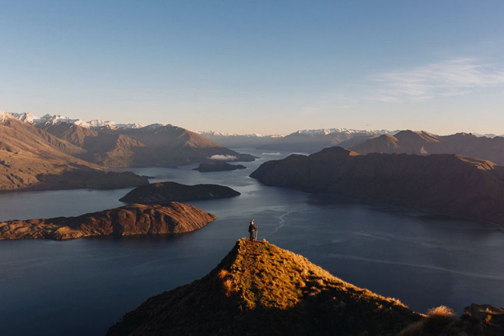 Fotógrafo viaja pela Nova Zelândia com cosplay de Gandalf e suas fotos são épicas 01