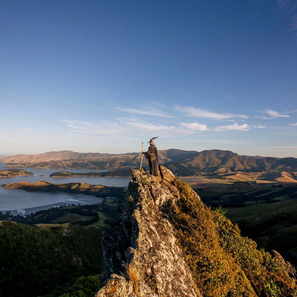 Fotógrafo viaja pela Nova Zelândia com cosplay de Gandalf e suas fotos são épicas 02