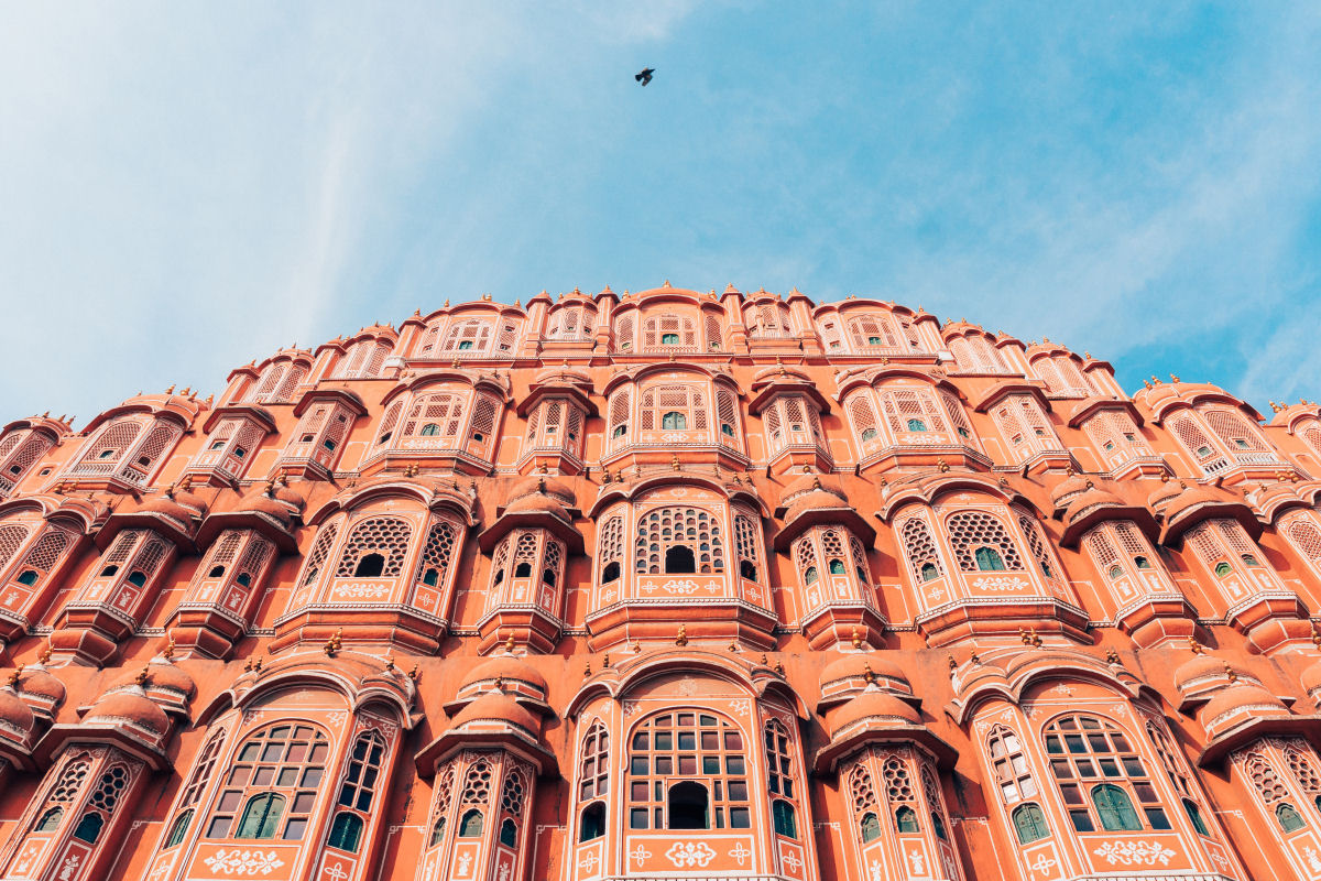 O palácio indiano que tem 953 janelas