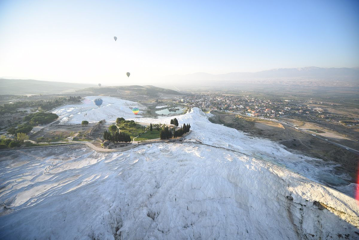 Pamukkale, a maravilha geolgica que contm parte da histria climtica e tectnica do nosso planeta