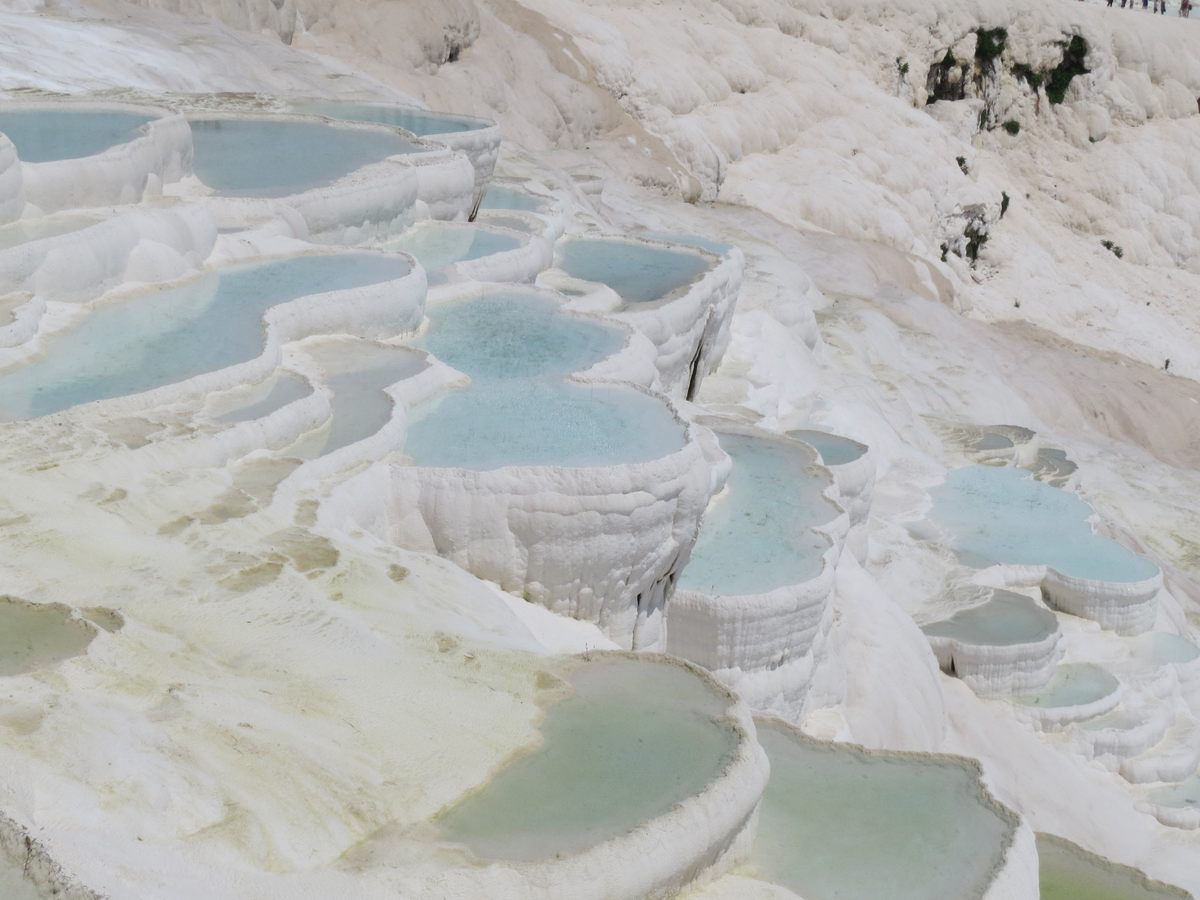 Pamukkale, a maravilha geolgica que contm parte da histria climtica e tectnica do nosso planeta