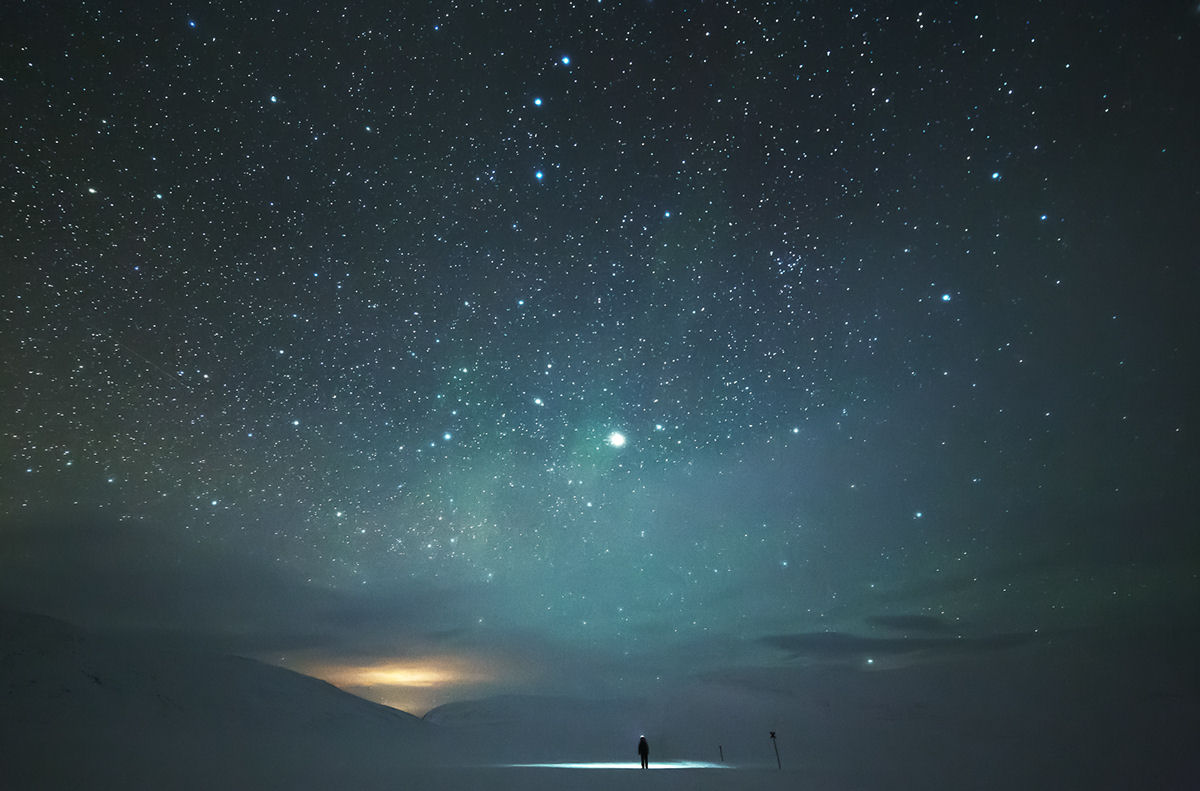 Deslumbrantes autorretratos de um andarilho solitário no Ártico 06