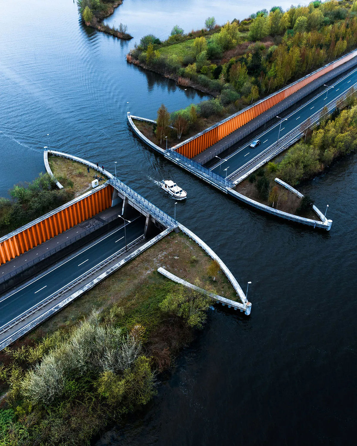 O Aqueduto de Veluwemeer continua a impressionar com seu design fascinante