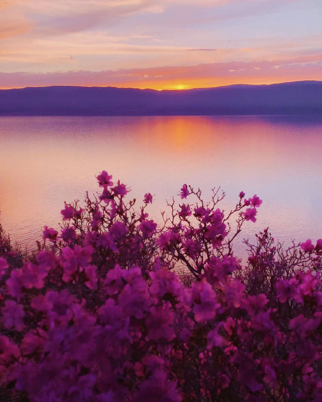 A beleza sobrenatural do lago Baikal no comecinho da primavera 04