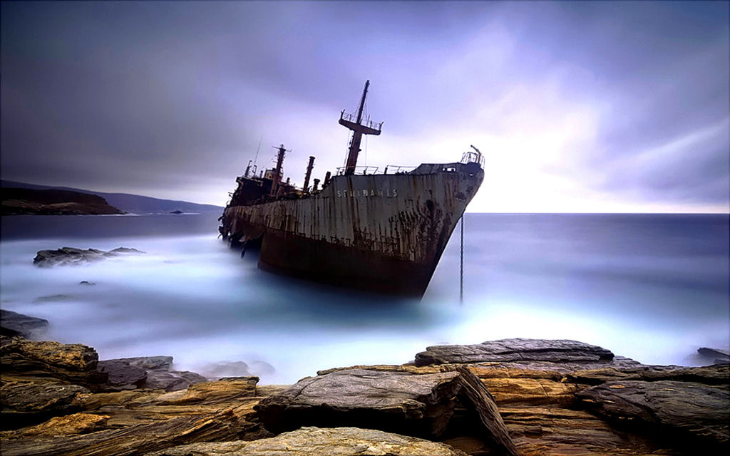 Navios fantasmas, as paisagens buclicas de navios abandonados 01