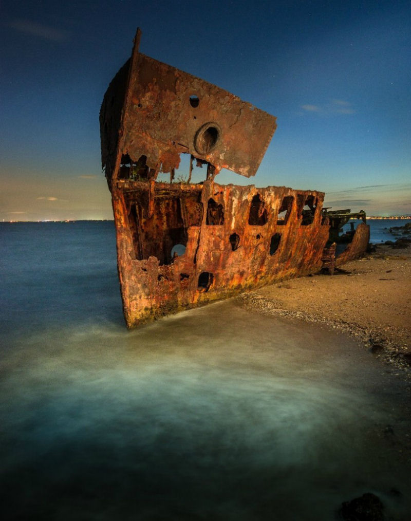 Navios fantasmas, as paisagens buclicas de navios abandonados 06