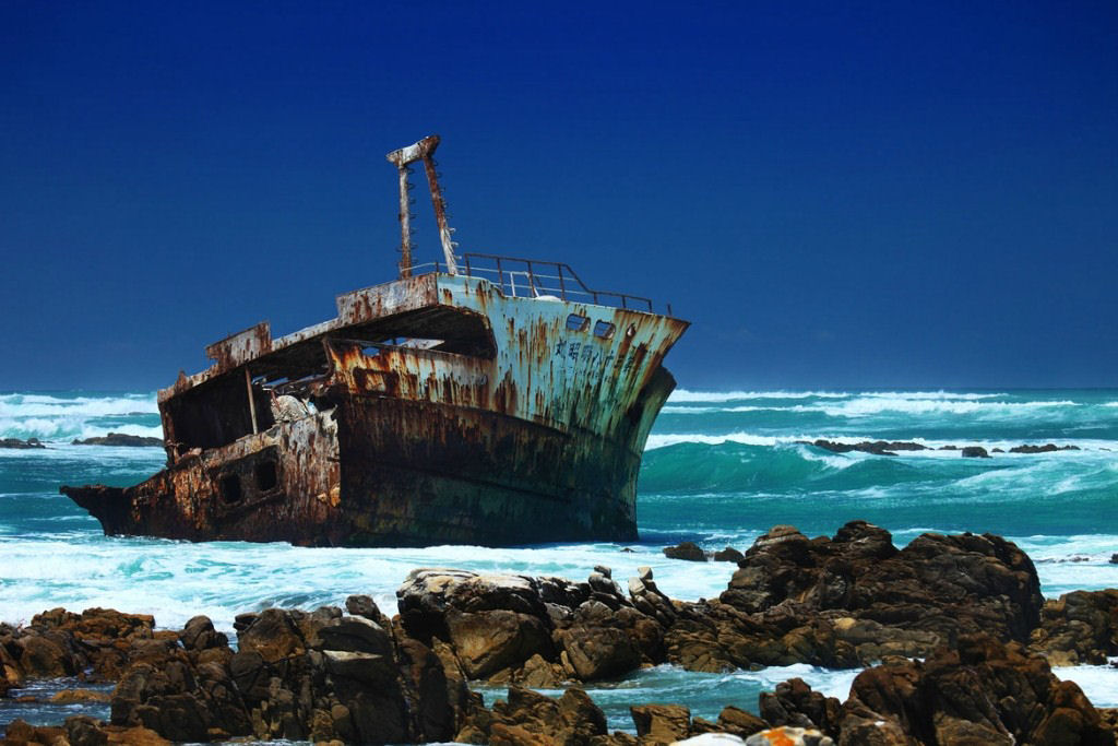 Navios fantasmas, as paisagens buclicas de navios abandonados 10
