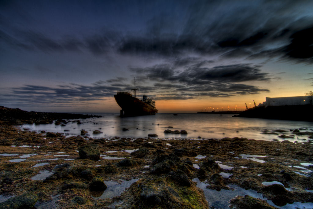 Navios fantasmas, as paisagens buclicas de navios abandonados 13