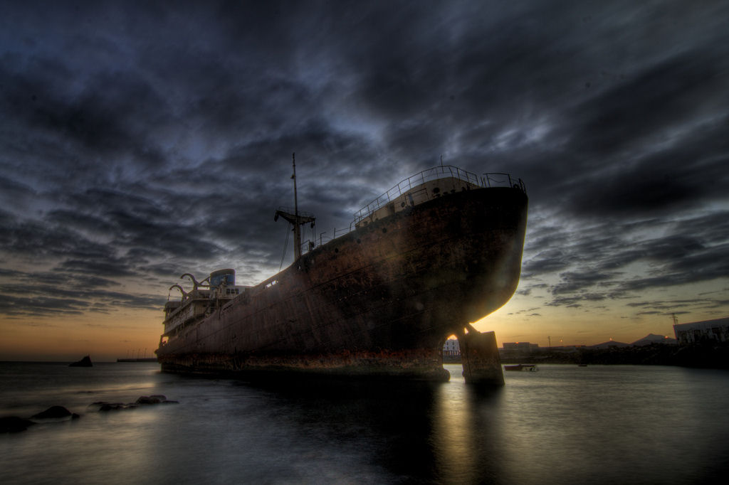 Navios fantasmas, as paisagens buclicas de navios abandonados 15