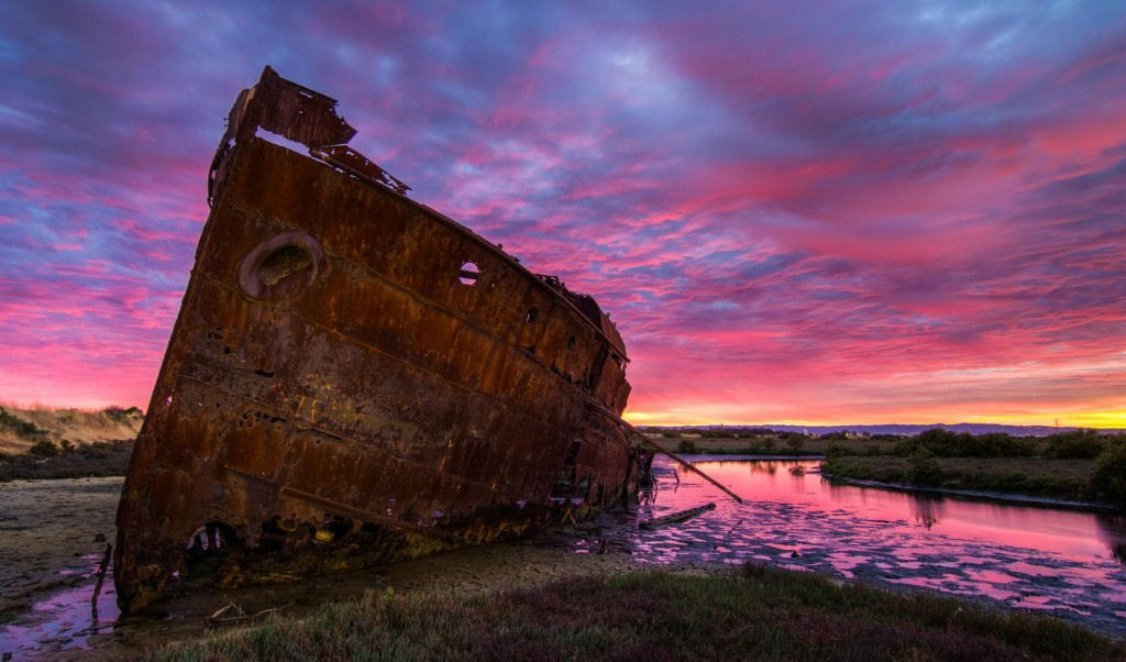 Navios fantasmas, as paisagens buclicas de navios abandonados 23
