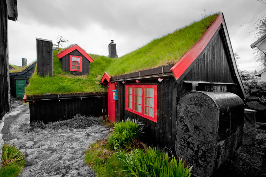 10 casas escandinavas com telhados verdes que parecem sacadas de um conto 08