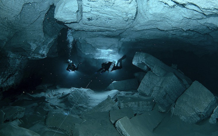 A maior caverna subaqutica da Rssia 03