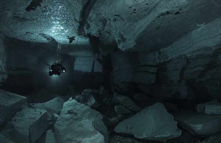A maior caverna subaqutica da Rssia 04
