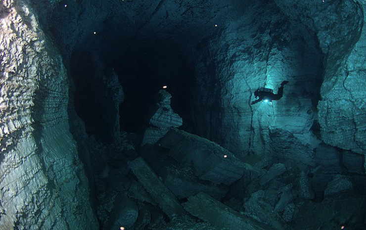 A maior caverna subaqutica da Rssia 08