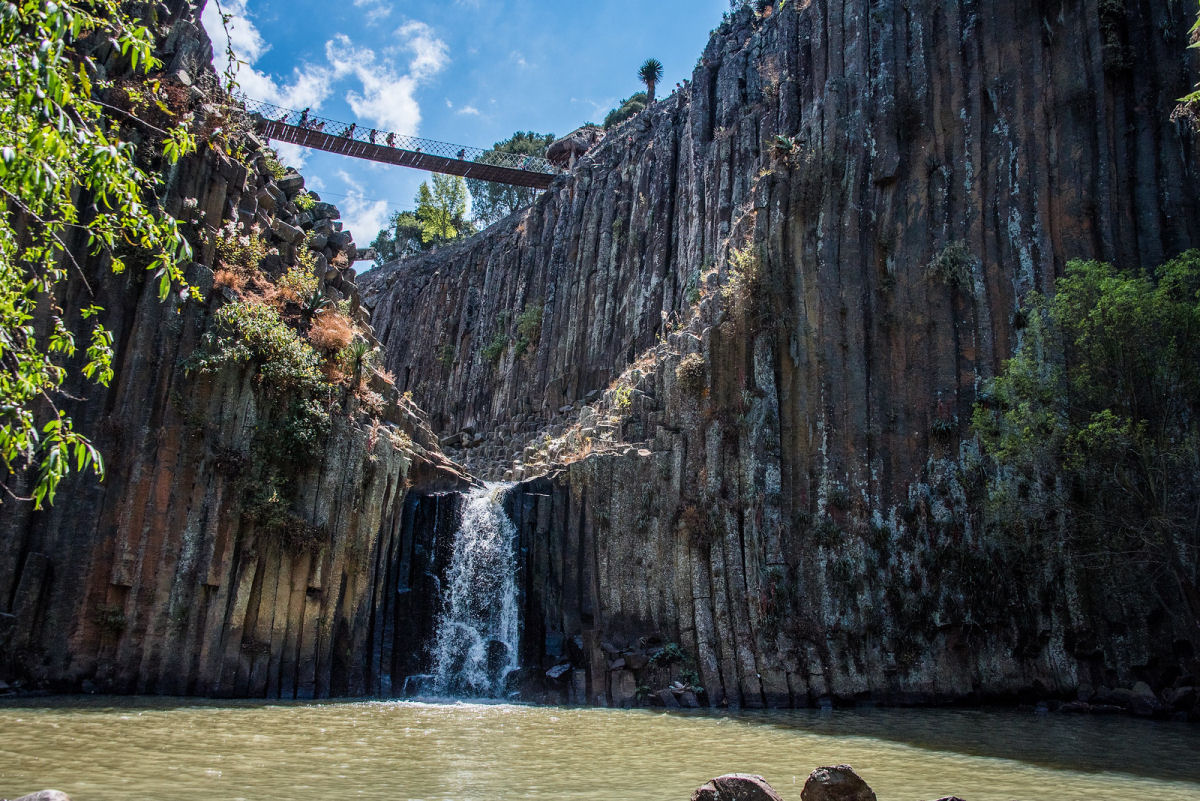 Os espetaculares prismas basálticos de Santa María Regla, no México
