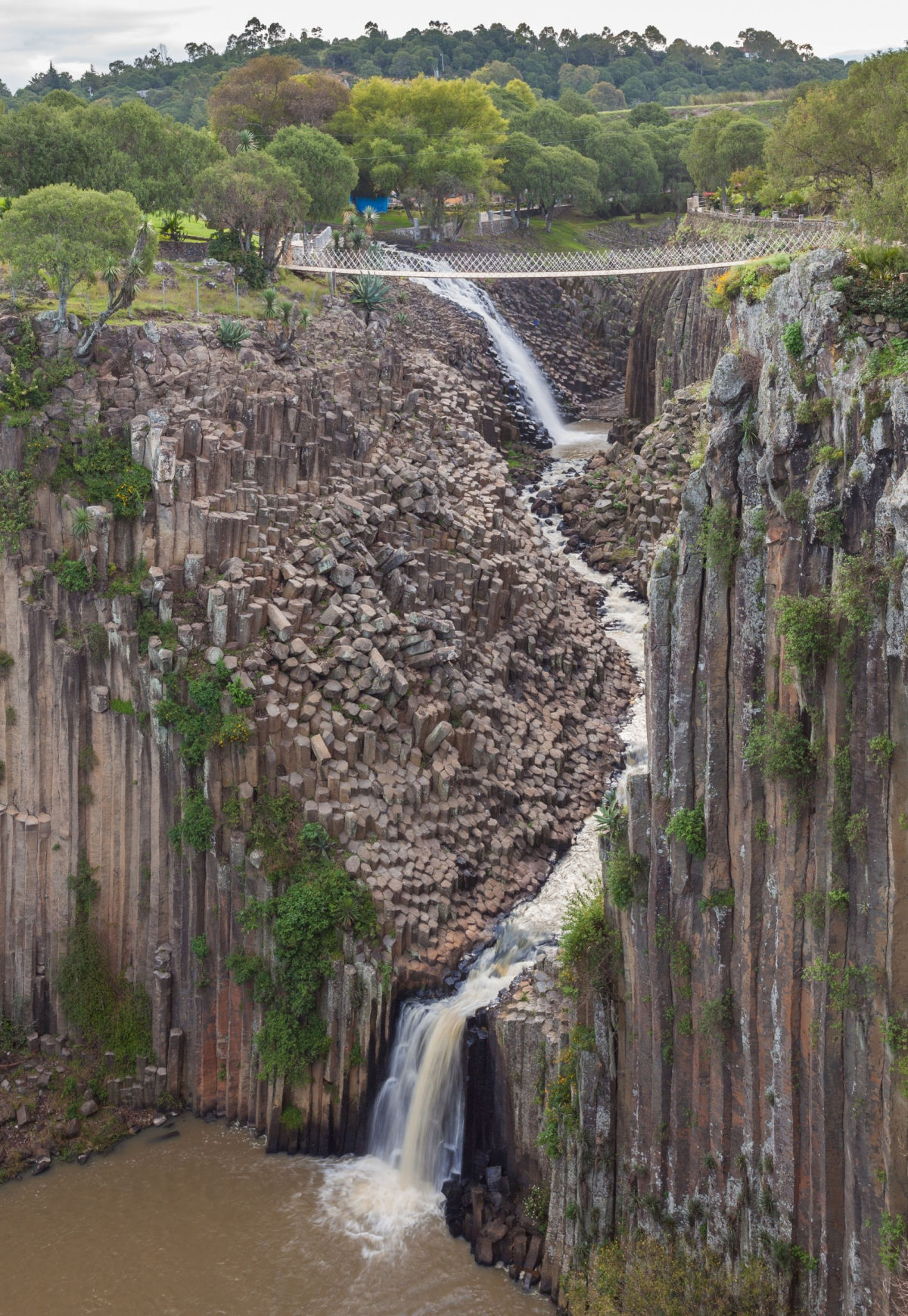 Os espetaculares prismas basálticos de Santa María Regla, no México