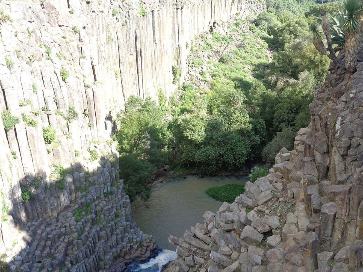 Os espetaculares prismas basálticos de Santa María Regla, no México