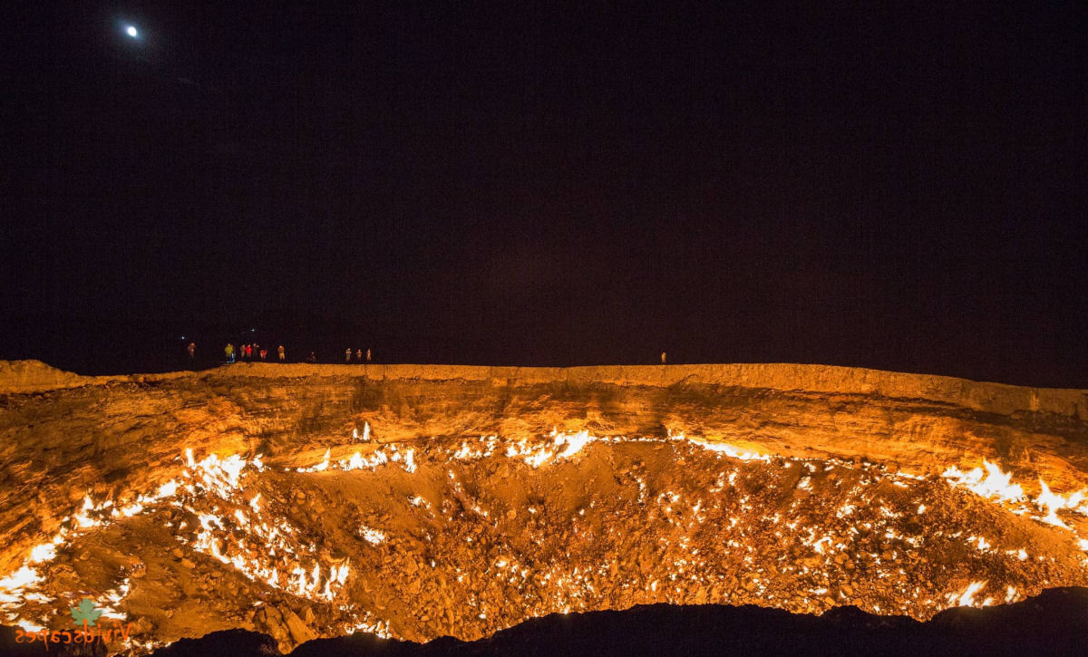 O que é realmente a Porta do Inferno, o incrível poço que arde há meio século