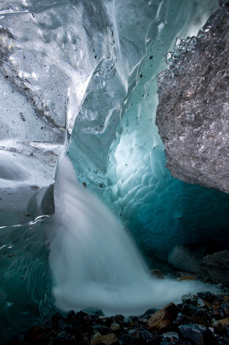 Dentro das cavernas de geleiras 07