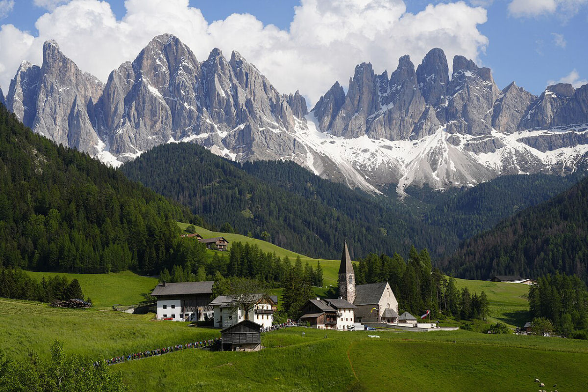 Hipnotizante time-lapse das Dolomitas  um lembrete vvido da beleza e do poder do mundo natural