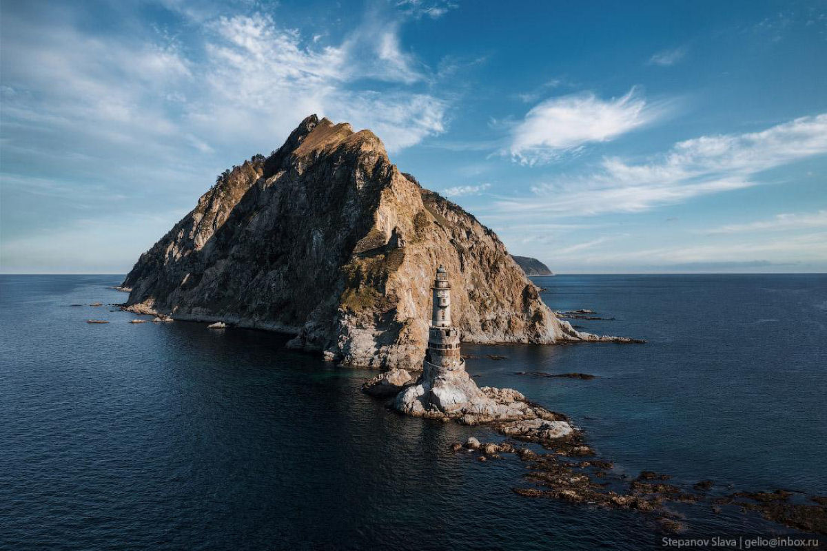 O farol abandonado de Aniva na Ilha de Sacalina, na Sibria
