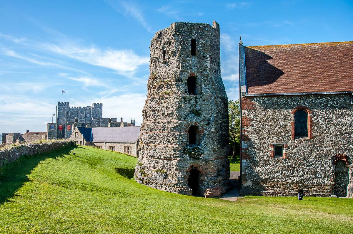 Farol de Dover: um dos �ltimos far�is romanos ainda existentes no mundo