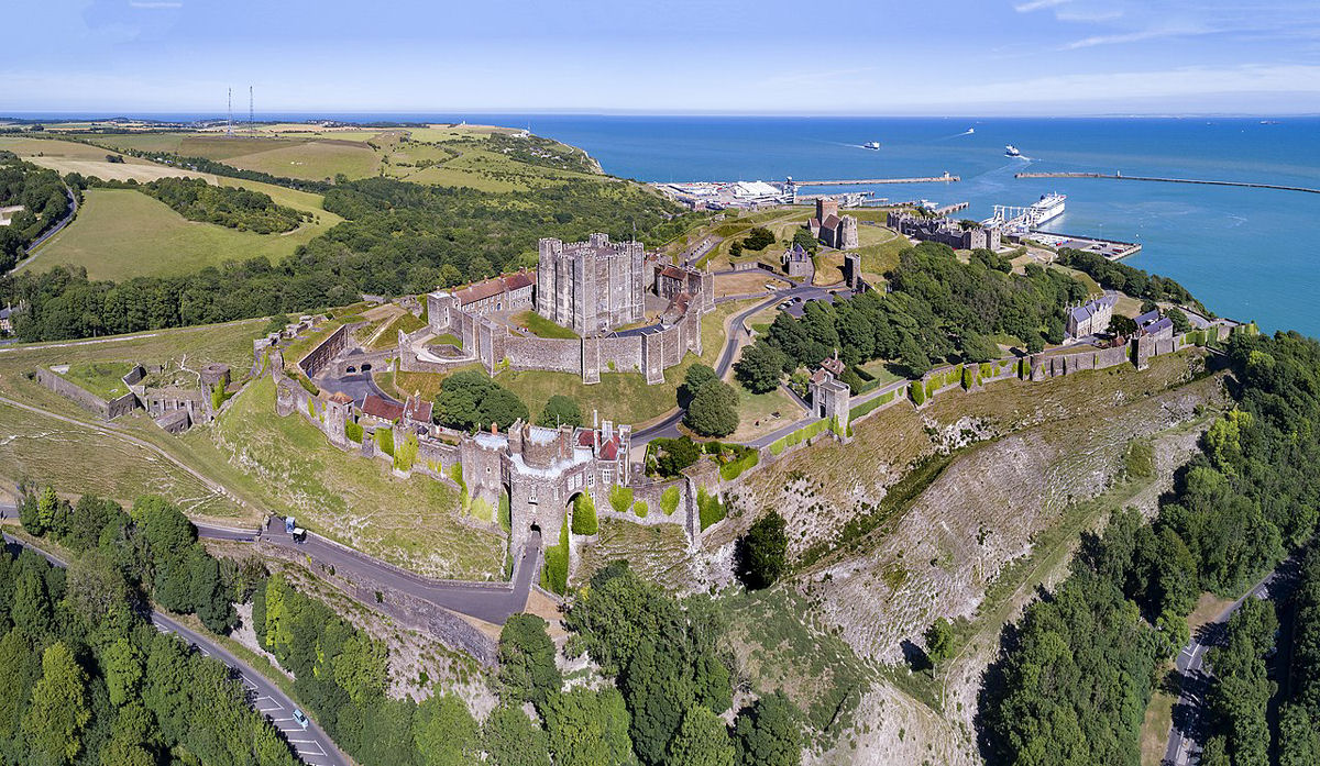 Farol de Dover: um dos �ltimos far�is romanos ainda existentes no mundo
