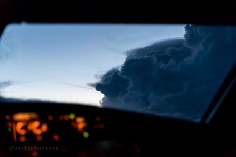 Piloto captura imagens magníficas do cockpit de seu avião 23