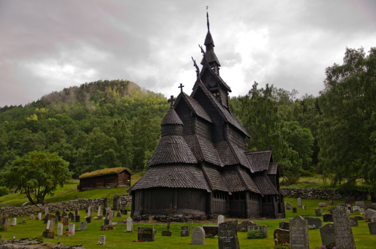 A bela igreja de madeira construída sem um único prego em Borgund, na Noruega 10